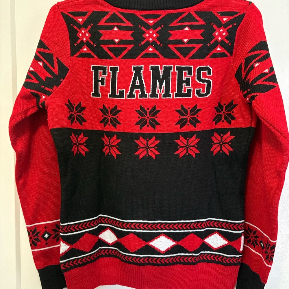 Calgary Flames Sweater - Picture 2 of 3